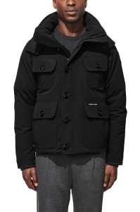 高品質保温性を発揮する カナダグースCANADA GOOSE...