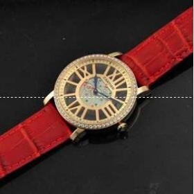 お買い得人気セールCartierカルティエ時計レディース　腕時計スーパーコピー　輸入クオーツ　ゴルード文字盤ウォッチ　赤色ベルト