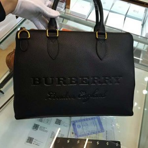 大人キレイに仕立てる バーバリー BURBERRY 2018春夏新作 ハンドバッグ