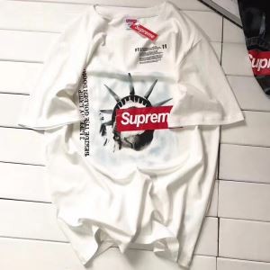 品質も良きｓ級アイテムシュプリーム SUPREME半袖Tシャ...