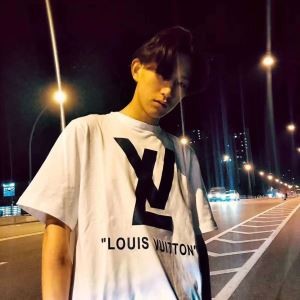 2018夏人気定番ルイヴィトンメンズファションクルーネックLOUIS VUITTON半袖Tシャツブラックホワイト2色選択可