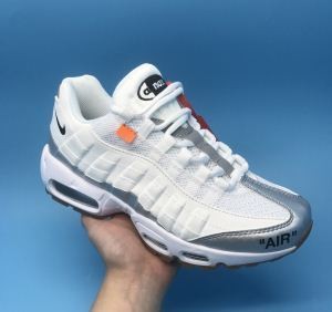 高級感が溢れる Off-White オフホワイトランニングシューズ知的セクシースタイル