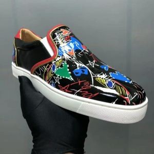 スペシャルな1足Christian Louboutinルブタン偽物メンズブラックローカットスニーカースリッポン激安大特集