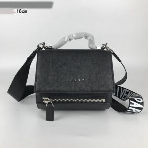 新たな世界に新作通販ショルダーバッグ 人気モデルジバンシー GIVENCHY