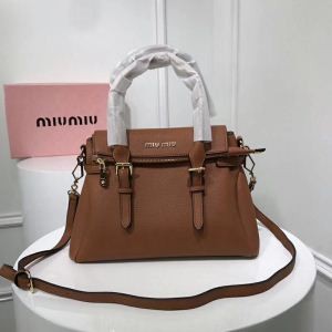 2018新入荷3色選択可手持ち&ショルダー掛けト個性を引き立て ミュウミュウ MIUMIU