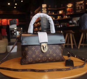 LOUIS VUITTON 2色選択可格好良すぎる 手持ち&ショルダー掛け ルイ ヴィトン人気が再燃！