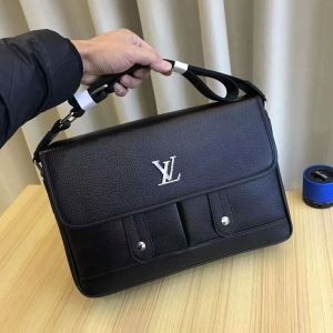 ショルダーバッグ 2018年トレンドNO1 ショルダー 調節可能ルイ ヴィトン LOUIS VUITTON