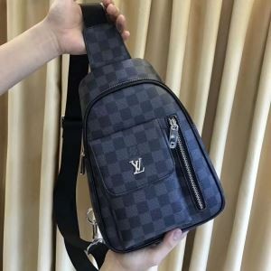 2018激安セール最高峰 ボディバッグルイ ヴィトン キュートさ満点LOUIS VUITTON