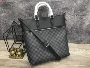 2018年春夏のトレンド LOUIS VUITTON ショルダーバッグ ルイ ヴィトン2色可選良好な材質