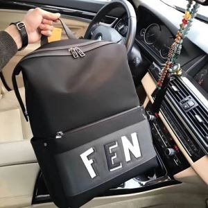 FENDI2018年春夏のトレンド2018限定モデルリュック...