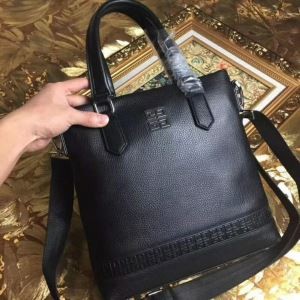 高級感が溢れるGIVENCHY ショルダーバッグ当店ランキング1位常連 ジバンシー