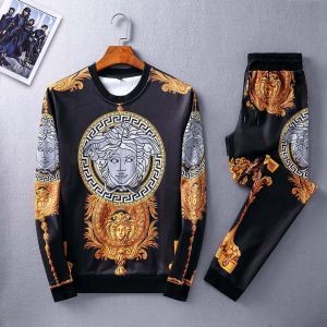 上質な素材採用 ヴェルサーチ VERSACE 人気商品新色登場！ 上下セット 少数入荷