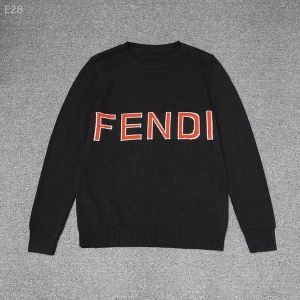 人気爆発新品 今季爆発的な人気 ジャケット ロゴパーカー フェンディ FENDI 存在感絶大