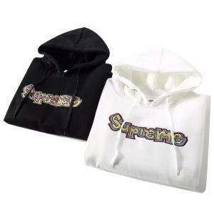 おしゃれな人は愛用中！シュプリームパーカ SUPREMEスー...