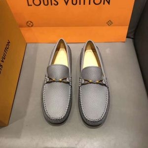 『個性』を表現出来る LOUIS VUITTON ルイ ヴィトン 3色可選 カジュアルシューズ 高級感が溢れる