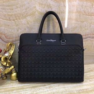 大人の魅力を溢れる サルヴァトーレフェラガモ FERRAGAMO 品質にこだわり トートバッグ