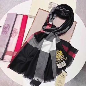 4色可選 バーバリー BURBERRY 最新商品 秋冬話題アイテム 幅広い年齢層で受け入れられる 巻き方自在