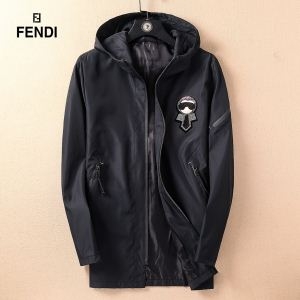 上品な光沢感 フェンディ FENDI 2018秋冬新作 ブル...