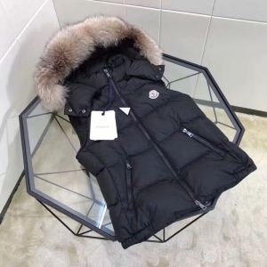 2018年秋冬のトレンド 人気新作登場 MONCLER モンクレール  ダウンジャケット メンズ 定番の魅力