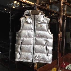 人気急上昇 MONCLER モンクレール 秋冬話題アイテム ...