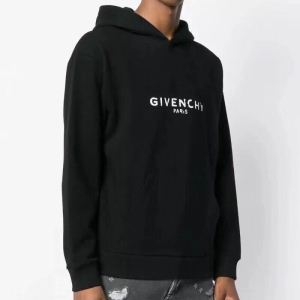 大人の魅力を溢れる ジバンシー 人気商品新色登場！ GIVENCHY パーカー華やかさ満点