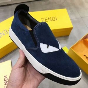 FENDI フェンディ カジュアルシューズ 2色可選 人気ブ...