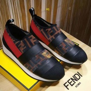 海外人気アイテム FENDI フェンディ ランニングシューズ...