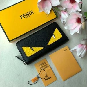 FENDI 大人の魅力を溢れる2018秋冬新作 フェンディ ...