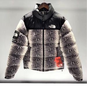 SUPREME シュプリーム 秋のお出かけに最適 2018最...