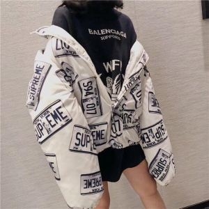 秋のお出かけに最適 Supreme 17FW License...