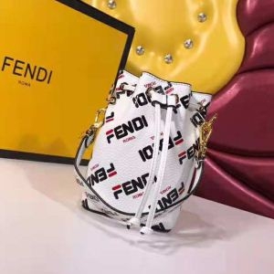 フェンディ バケットバッグ コピーFENDI×FILAコラボ...