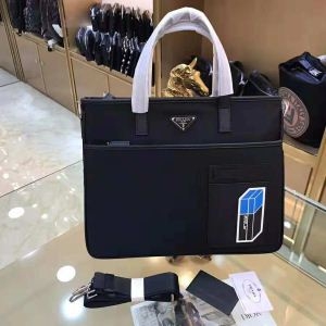 上品で美シルエットPRADA 大変人気 手持ち&ショルダー掛け2018秋冬の定番新品 プラダ