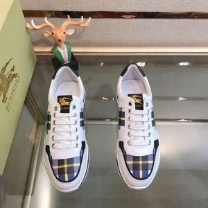 BURBERRY抜群な存在感バーバリー スニーカー 偽物シン...