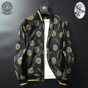 ヴェルサーチ VERSACE ブルゾン 2色可選 肌触りがと...