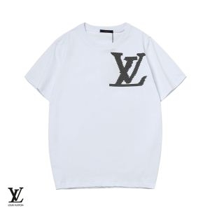 引き続き注目のスタイル LOUIS VUITTON ルイ ヴィトン 半袖Tシャツ 2色可選 雑誌にも人気掲載アイテム