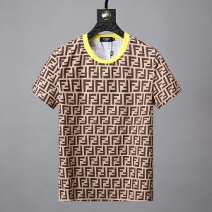 FENDI フェンディ半袖Tシャツ 人気が続行限定アイテム 洗練されたおしゃれ感を持つ
