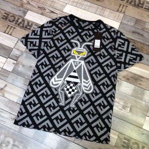 超必須アイテム FENDI フェンディ半袖Tシャツ 2019春夏にも引き続き大活躍！