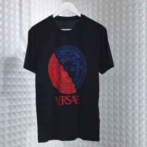 落ち着きある VERSACE ヴェルサーチ 半袖Tシャツ 2色可選 普段使いにぴったりのデザイン