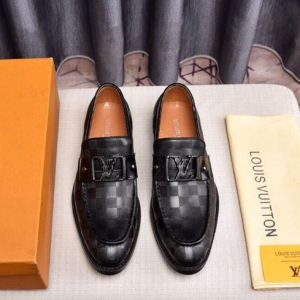 流行の最前線 ルイ ヴィトン新作に一目惚れ 革靴LOUIS VUITTON 2019人気新作新作ダメージ加工