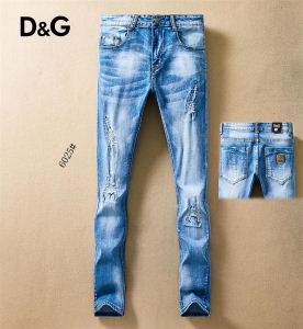 ドルガバ ジーンズ 偽物Dolce&Gabbana季節を問わず大活躍してくれるクラシックなダメージデニムパンツ