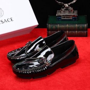 お洒落な印象に VERSACE ヴェルサーチ カジュアルシューズ SS19春夏入荷人気のスピーディ 新作に一目惚れ