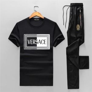 ヴェルサーチ 19SS 春夏最新作 VERSACE 上下セット 2色可選 肌触りの着心地が良く 最終価格