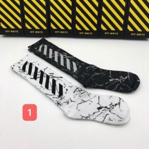 VIP 先行セール2019年夏 顧客セール大特価早い者勝ち Off-White オフホワイト 靴下 多色可選