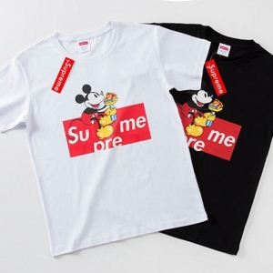supreme × Mickeyシュプリーム tシャツ コピーディズニーコラボ存在感たっぷりなミッキープリントメンズ半袖