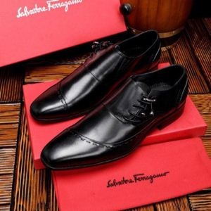 性別関係なく人気　FERRAGAMOビジネスシューズスーパー...