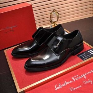 2018-19AW☆韓国の人気　FERRAGAMOビジネスシューズスーパーコピーフェラガモ 偽物　紳士靴 軽量・撥水　ストレスフリー柔らかい　