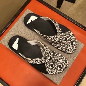 19SS春夏新作　VIPSALE　FENDI ビッチサンダル...