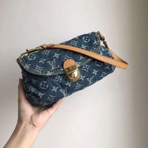 ショルダーバッグ 希少限定19SS 毎年定番人気商品 春夏新作正規買付 ルイ ヴィトン LOUIS VUITTON