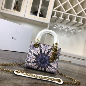 ディオール DIOR ハンドバッグ 2019春夏にも引き続き...