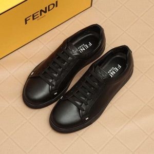 春夏季超人気即完売 FENDI フェンディ カジュアルシューズ 2色可選 安心の関税送料込 19SS 新作